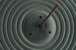 Izumo grey Incense Burner by Les Encens du Monde Izumo grey Incense Burner by Les Encens du Monde